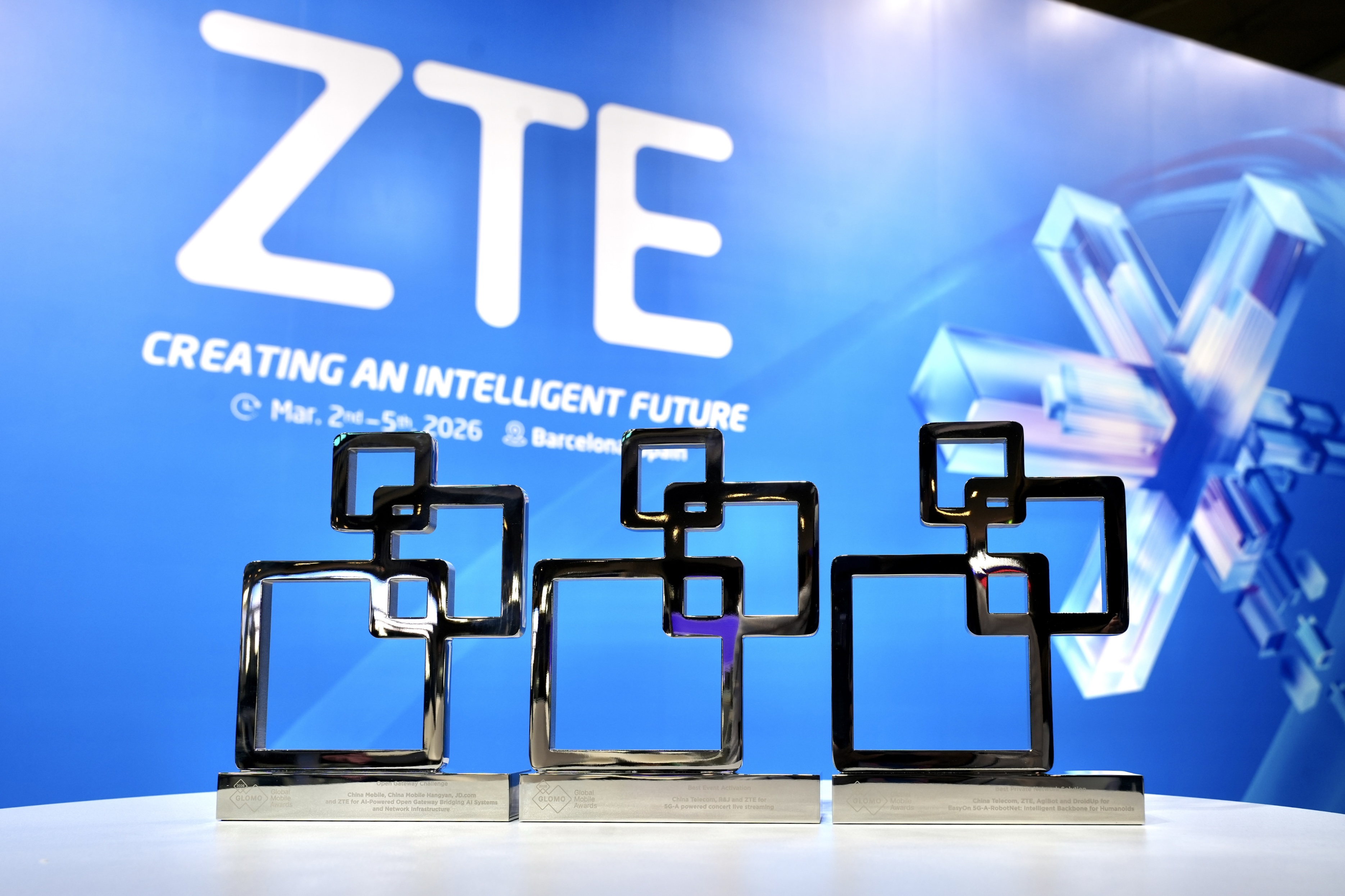 ZTE Honored with Three GSMA GLOMO Awards, Pioneering an