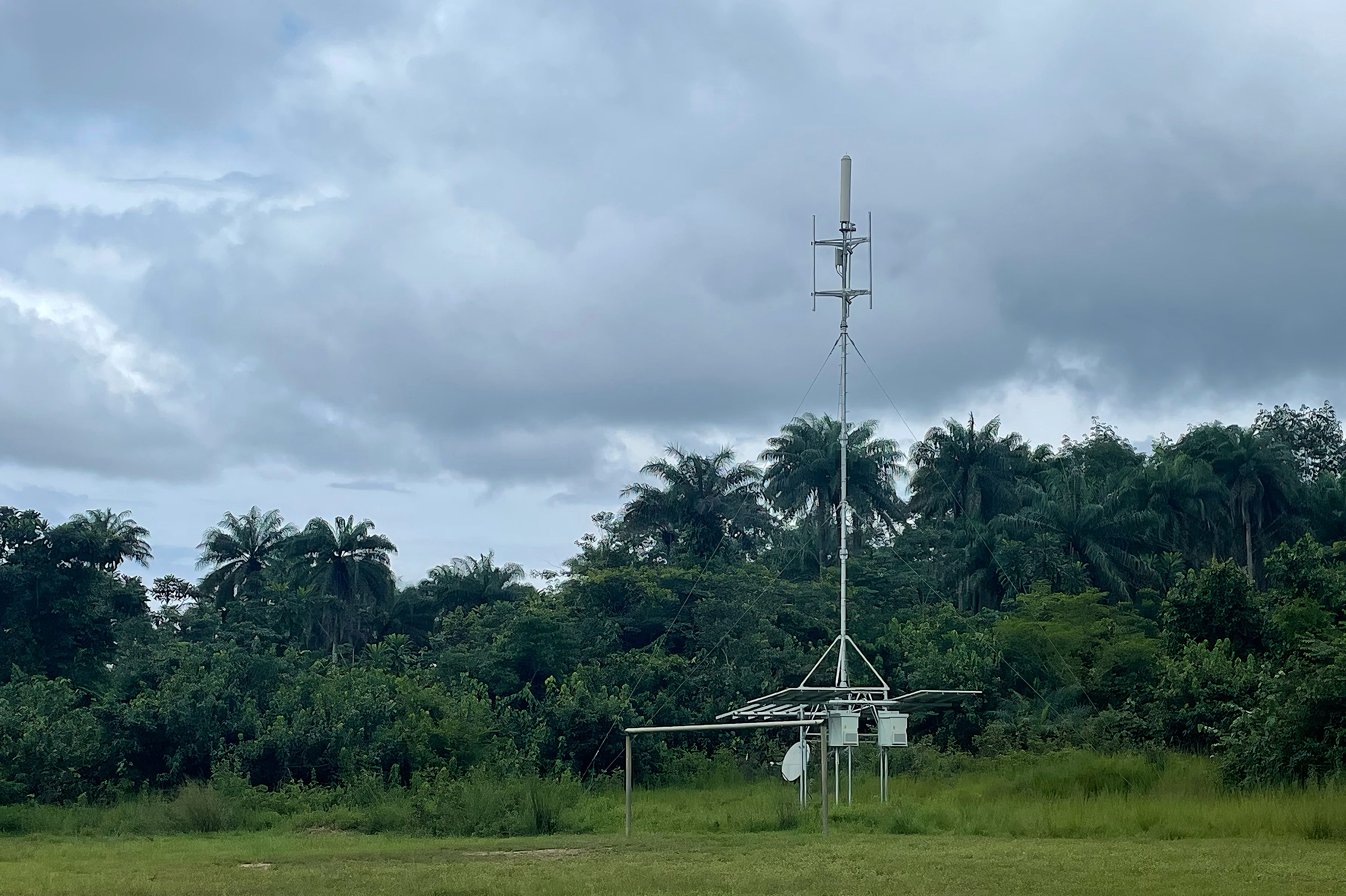 ZTE and Orange Liberia team up to complete rural network