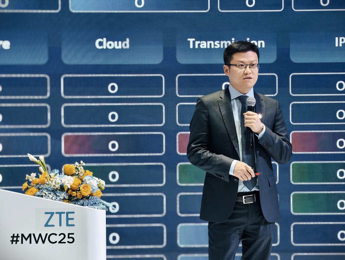 ZTE hosts AIR DNA Future Network Launch Event at MWC Barcelona 2025