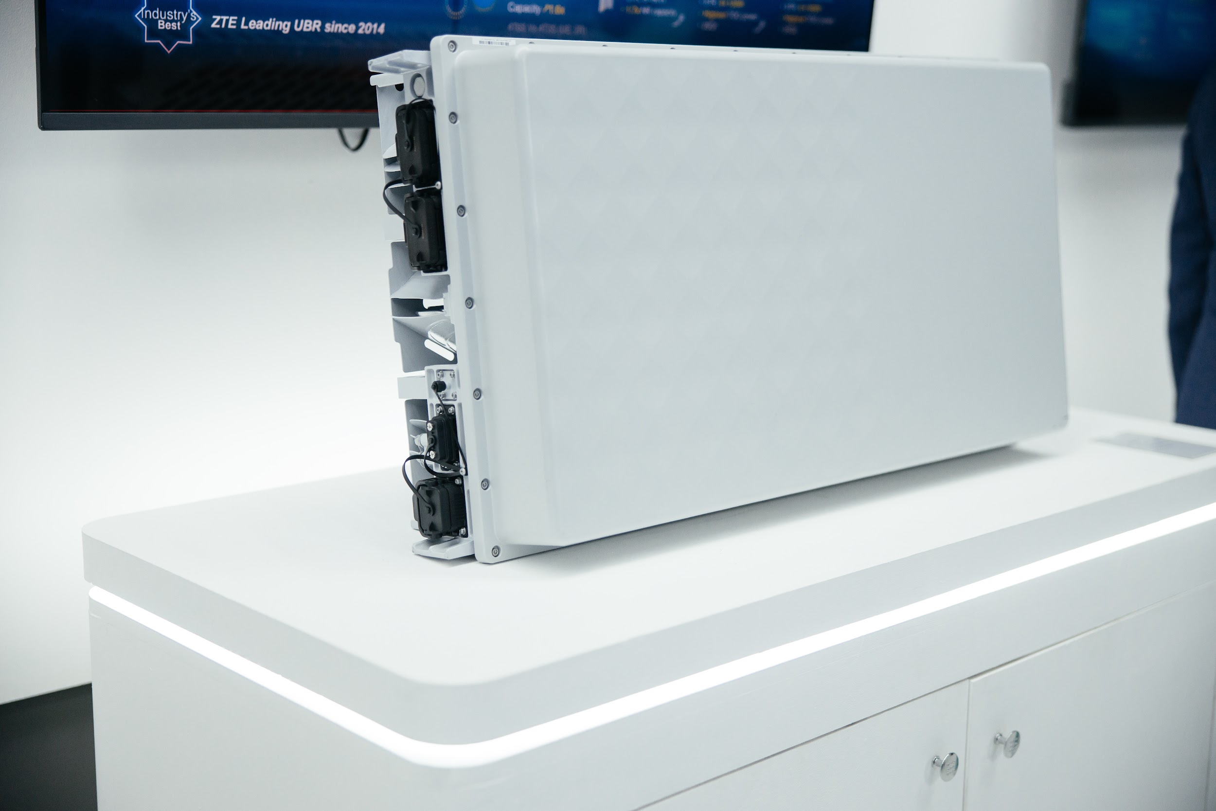 ZTE launches industry-leading 440M ultra-broadband AAU at ZTE launches industry-leading 440M ultra-broadband AAU at